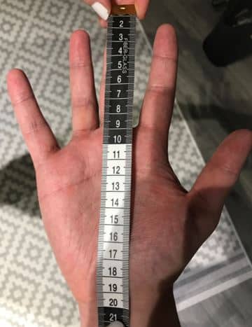 How to measure your hands for batting gloves